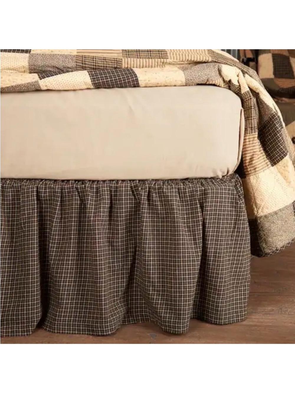 Kettle Grove Queen Bedskirt 🤎 NEW